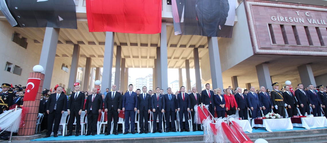 29 EKİM CUMHURİYET BAYRAMI KUTLAMA TÖRENİNE KATILDIK.YAŞASIN CUMHURİYET